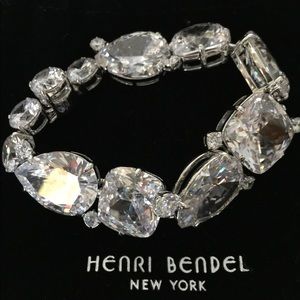 HB Black Lux Bracelet and Earrings Bundle